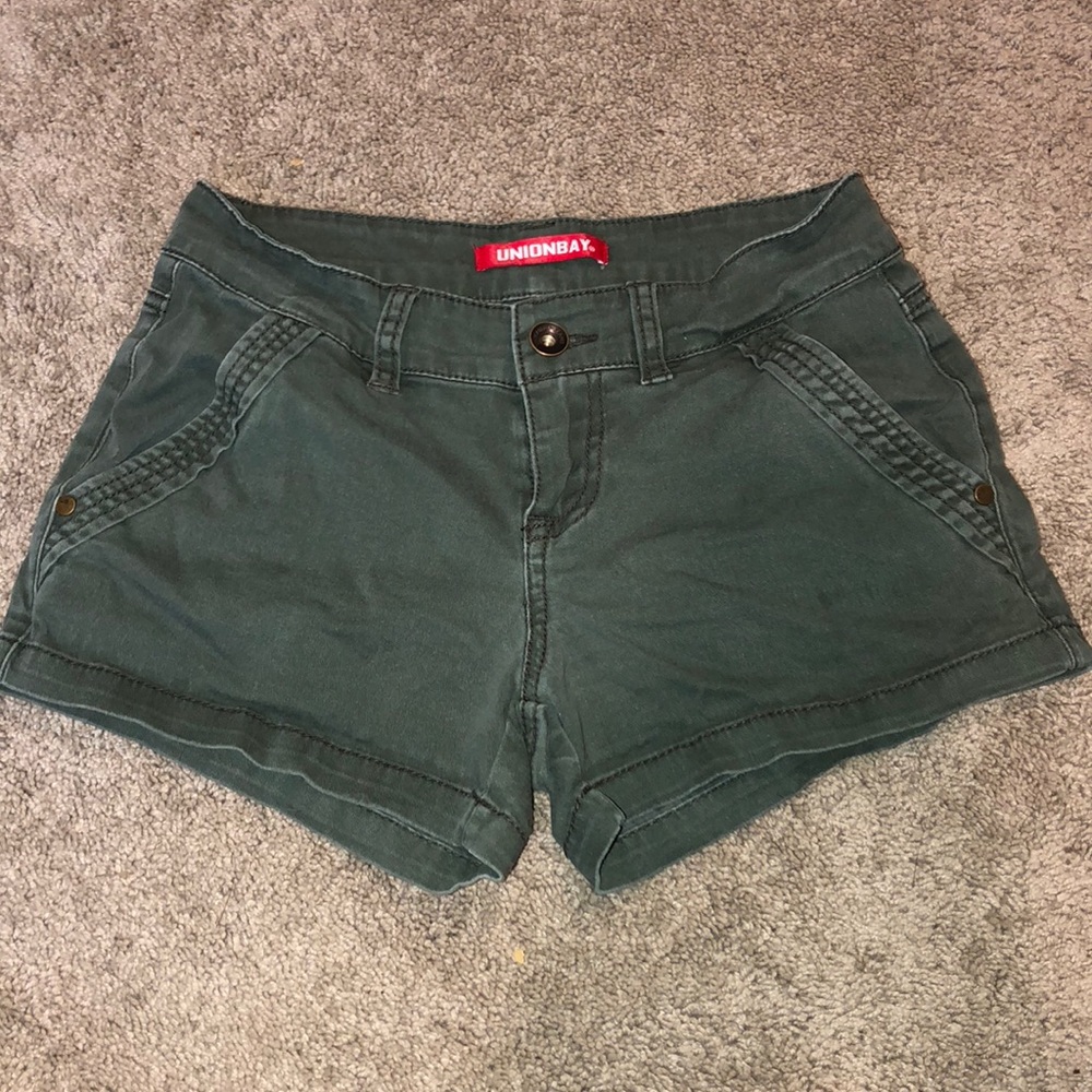 Union bay golive green shorts